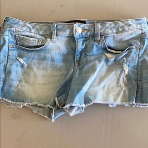 Women’s Express Jeans cutoff shorts Size 6
